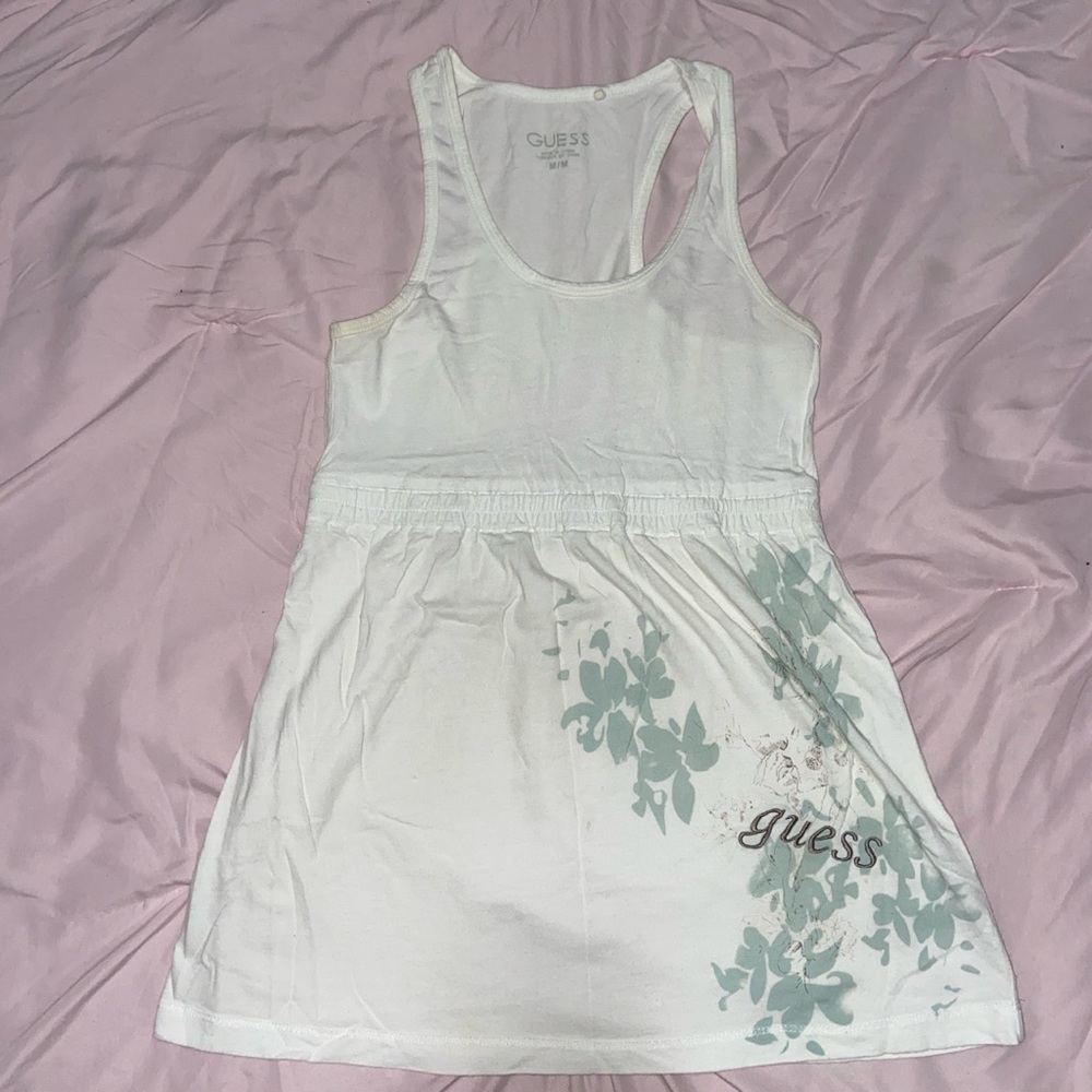 Guess flared out tank top🌻
